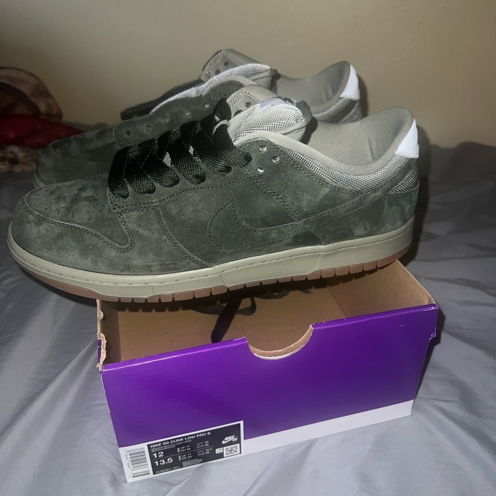 Nike SB Dunk Low Pro Dark Sequoia Light Army Green Team size 12